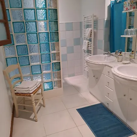 بيت ضيافة Chambres D'hotes Le Clos Poli 3*
