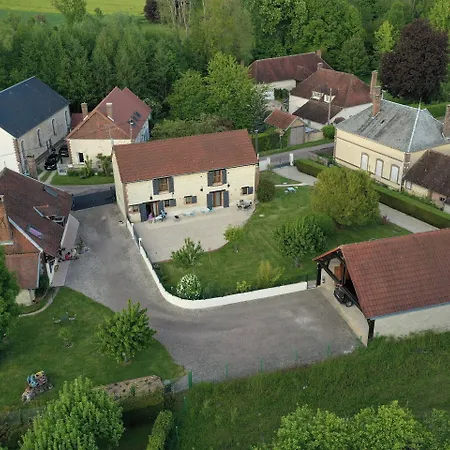 게스트하우스 D'hotes Le Clos Poli Montigny-les-Monts